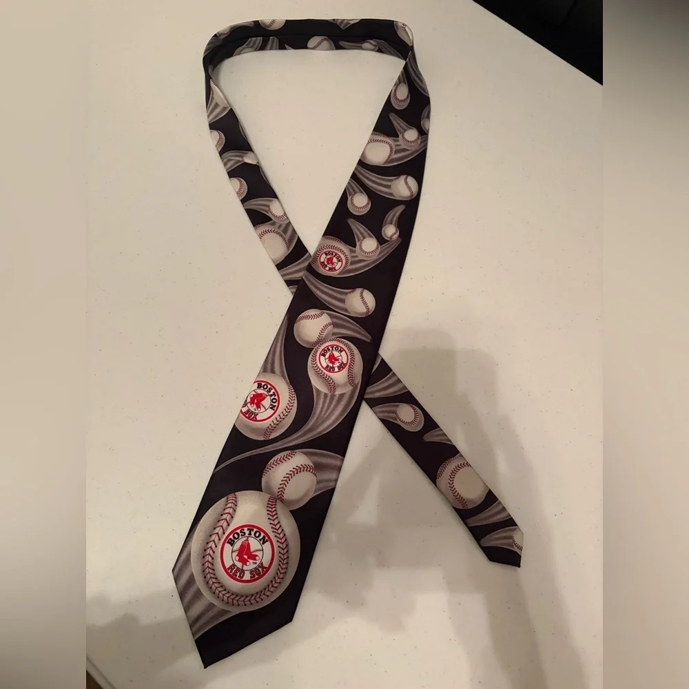 Boston Red Sox Curve Ball neck tie Ralph Marlin vintage EUC